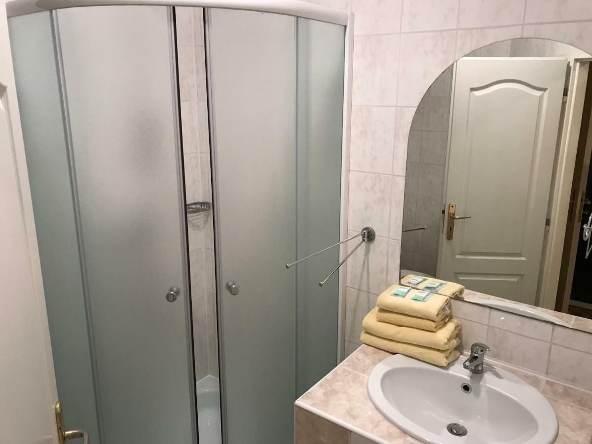 Hotel U svatého Urbana Mikulov Esterno foto